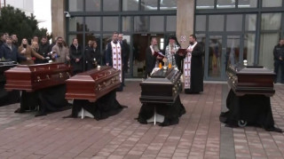 Βουβός πόνος: Επαναπατρίζονται οι σοροί - Επέστρεψαν οι τραυματίες του δυστυχήματος στη Ρουμανία