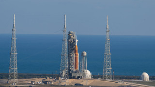 Η NASA αναβάλλει την επανδρωμένη αποστολή Artemis προς τη Σελήνη λόγω ψύχους