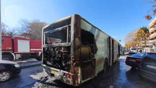 Λεωφορείο του ΟΑΣΘ τυλίχθηκε στις φλόγες - Άγνωστα τα αίτια