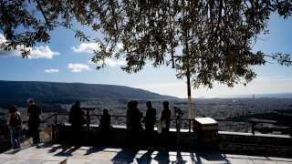 Καιρός: Άνοιξη στην «καρδιά» του χειμώνα - Πού η θερμοκρασία θα φτάσει τους 22 βαθμούς Κελσίου