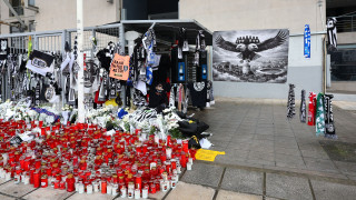 Θρήνος και οδύνη στις κηδείες των πέντε οπαδών του ΠΑΟΚ -  Κρίσιμη μάχη για τον 20χρονο τραυματία