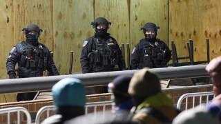 Στους δρόμους της Μινεάπολης χιλιάδες διαδηλωτές: Ζητούν την απομάκρυνση των πρακτόρων του ICE