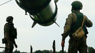 Η Ρωσία πλουτίζει από το εμπόριο όπλων - 15 δισ. έσοδα πέρυσι παρά τις δυτικές κυρώσεις