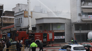 Φωτιά σε ισόγειο κατάστημα στο Αγρίνιο - Πυκνοί καπνοί στο κέντρο της πόλης