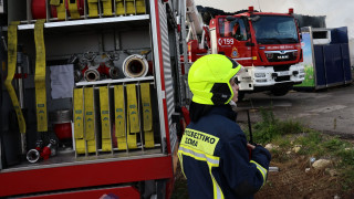 Πυρκαγιά σε υποσταθμό κοντά στα τρένα Θεσσαλονίκης - Διακόπηκε η κυκλοφορία στο τμήμα της Σίνδου