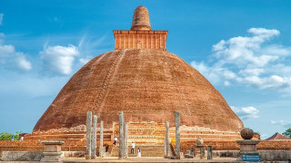 Το γιγαντιαίο μνημείο που χτίστηκε για την αιωνιότητα – Kαι στέκεται ακόμη 1.700 χρόνια μετά