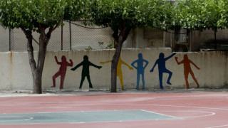 Κεραμίδι έπεσε σε προαύλιο σχολείου στην Ηλιούπολη ενώ οι μαθητές είχαν διάλειμμα