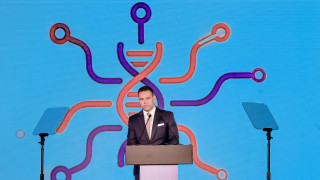 Ο Κασσελάκης... ξαναβαφτίζει το κόμμα του - Θα λέγεται «Δημοκράτες – Προοδευτικό Κέντρο»