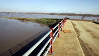 Έβρος: Άνοιγμα των θυροφραγμάτων στο Πύθιο με τη στάθμη των υδάτων πάνω από τα όρια του συναγερμού