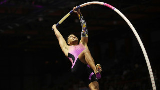 Πρώτος με άλμα στα 5,90 ο Καραλής στο  Fly Athens Indoor