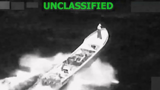 Νέος βομβαρδισμός ταχύπλοου στον Ειρηνικό από τις ΗΠΑ: Δύο νεκροί - Βίντεο από την ανατίναξη