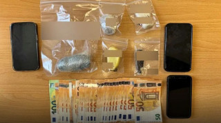 Τέσσερις συλλήψεις για διακίνηση ναρκωτικών μέσα σε φυλακές