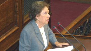 Δημοσία δαπάνη η κηδεία της Άννας Ψαρούδα - Μπενάκη