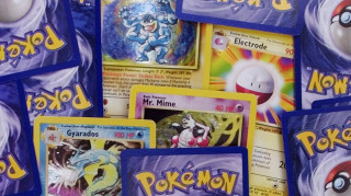 Ρεκόρ Γκίνες σε δημοπρασία: Πωλήθηκε στα 16,5 εκατ. δολάρια το «Ιερό Δισκοπότηρο» των καρτών Pokemon