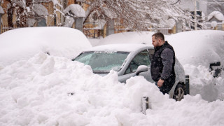 Σαρώνει η χιονοθύελλα την Ρουμανία - Εκτεταμένα προβλήματα στις μεταφορές