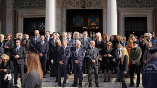 «Όταν κυβερνούν οι ανίκανοι, ένοχοι είναι οι ικανοί»: Το χειρόγραφο μήνυμα της Αρβελέρ