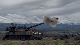 Συνεχείς εκπαιδεύσεις των Ενόπλων Δυνάμεων - Σε εξέλιξη ασκήσεις σε αέρα θάλασσα και στεριά