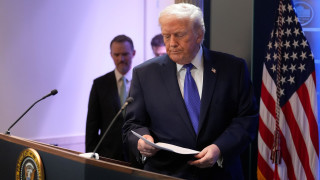 Ο Τραμπ υπέγραψε το διάταγμα για παγκόσμιο δασμό 10%: «Μεγάλη μου τιμή»