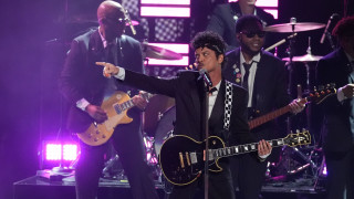 Το APT των Bruno Mars και Rose ανακηρύχθηκε το τραγούδι με τις περισσότερες πωλήσεις το 2025