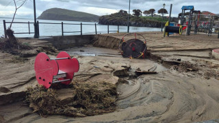 «Βούλιαξε» η Λήμνος από την κακοκαιρία: Ένα απέραντο «ποτάμι» η Μύρινα - Ακατάλληλο το νερό για πόση
