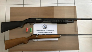 Αίγιο: Δύο όπλα παρέδωσε στις αρχές ο 46χρονος που πυροβόλησε τους ανήλικους – Τα κατείχε παράνομα
