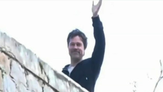 Ξεκινούν και πάλι από αύριο τα γυρίσματα στην Ύδρα - «Απλός και φιλικός» λένε για τον Μπραντ Πιτ