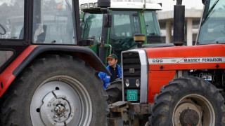 Κινητοποιήσεις αγροτών με αποκλεισμούς δρόμων στη Σερβία - Ποιο το βασικό αίτημά τους