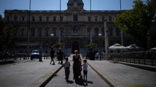Ασυνήθιστα υψηλές θερμοκρασίες στη Γαλλία εν μέσω χειμώνα - Kοντά στους 30 βαθμούς ο υδράργυρος