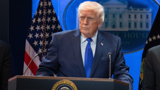 Τραμπ για ενδεχόμενη επίθεση στο Ιράν: Διαψεύδει ότι τον αποτρέπει ο αρχηγός των ενόπλων δυνάμεων