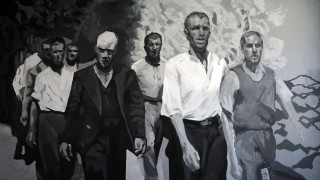 Τοιχογραφία αφιερωμένη στους 200 εκτελεσθέντες της Καισαριανής στην Ανωτάτη Σχολή Καλών Τεχνών