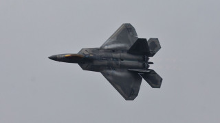 F-22 Raptor και Stratotanker έστειλε ο Τραμπ στο Ισραήλ: Η προειδοποίηση του Ιράν