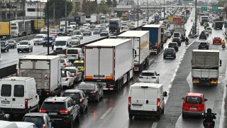 Κίνηση: Στο «κόκκινο» το κέντρο της Αθήνας - Τεράστιο μποτιλιάρισμα στον Κηφισό