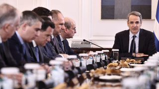 Το παρασκήνιο της νέας κόντρας με Σαμαρά και η απάντηση Μητσοτάκη: «Κριτική χωρίς βάρος και ουσία»