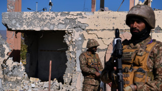 Το Πακιστάν κήρυξε ανοιχτό πόλεμο κατά των Ταλιμπάν στο Αφγανιστάν: Βομβαρδισμοί στην Καμπούλ