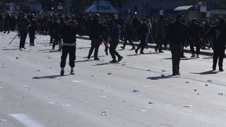 Ένταση και μολότοφ στην πορεία για τα Τέμπη στη Θεσσαλονίκη