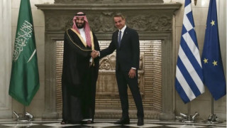 Τηλεφωνική επικοινωνία Μητσοτάκη με το διάδοχο της Σαουδικής Αραβίας για τη Μέση Ανατολή