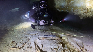 Μυστήριο προϊστορικού σκελετού σε πλημμυρισμένο σπήλαιο στο Μεξικό