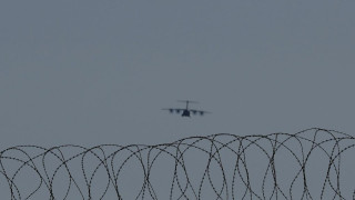 Νέος συναγερμός στην Κύπρο: Ηχούν σειρήνες στο Ακρωτήρι, έφτασε ο Βρετανός υπουργός Άμυνας