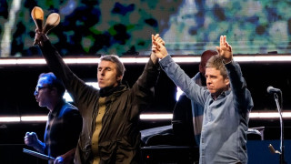 Οι Oasis επιστρέφουν με φιλανθρωπικό single από το Γουέμπλεϊ