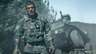 War Machine: Ένα sci-fi θρίλερ που θυμίζει «Predator», αλλά δεν φτάνει ποτέ στο απόγειό του