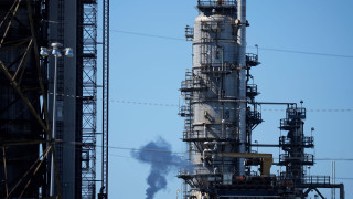 Δραματικές διακυμάνσεις στις τιμές πετρελαίου: Υποχώρηση μετά την είδηση για αποδέσμευση αποθεμάτων