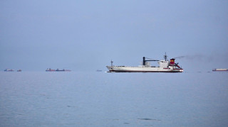 «Ο Περσικός θα βαφτεί με αίμα» απειλεί το Ιράν - 19 πλοία έχουν χτυπηθεί από την αρχή του πολέμου