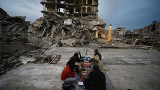 Κόλαση στην Τεχεράνη, επικήρυξη του... φυγά Χαμενεΐ και η «απόβαση» Αμερικανών πεζοναυτών