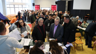 ΠΑΣΟΚ: Παρατείνονται μέχρι τις 20:00 οι εκλογές για την ανάδειξη των συνέδρων