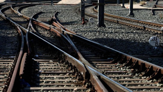 Αμαξοστοιχία που εκτελεί το δρομολόγιο Αθήνα - Θεσσαλονίκη ακινητοποιήθηκε στην Οινόη λόγω βλάβης