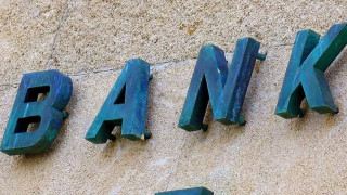 Τράπεζες: Στοχεύουν σε ακόμα υψηλότερα έσοδα από προμήθειες – Τι προβλέπουν τα business plan