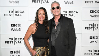 Ο Τζέιμς Χέτφιλντ των Metallica έκανε υποβρύχια πρόταση γάμου στη σύντροφό του