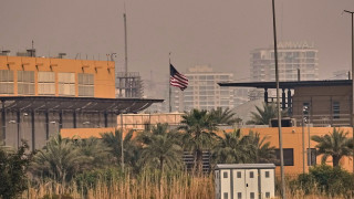 Με όπλο που εκτοξεύει 4.500 σφαίρες το λεπτό αναχαιτίστηκε το χτύπημα στην πρεσβεία των ΗΠΑ στο Ιράκ