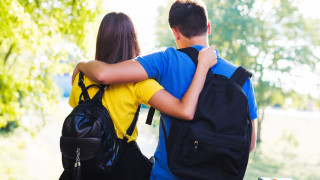 Κινεζικό πανεπιστήμιο ενθαρρύνει τους φοιτητές του να «ερωτευθούν»