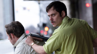 «Dead Man’s Wire»: Ο Μπιλ Σκάρσγκαρντ σε μια αληθινή ιστορία ομηρίας στο νέο φιλμ του Γκας Βαν Σαντ